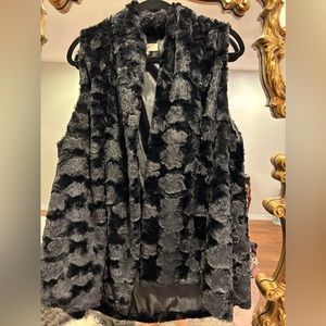 Entro Black Faux Fur Vest Sz XL